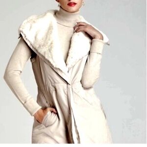 Lafayette 148 New York nude faux fur vest